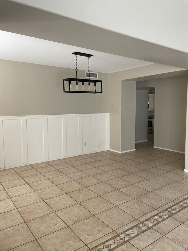 Building Photo - Gilbert 5 bedroom (Gateway Ranch)