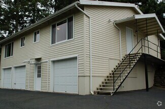 Building Photo - 617 SW 3rd Pl