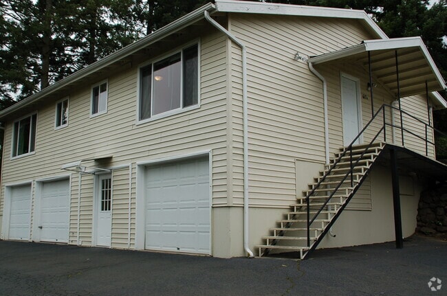 Building Photo - 617 SW 3rd Pl