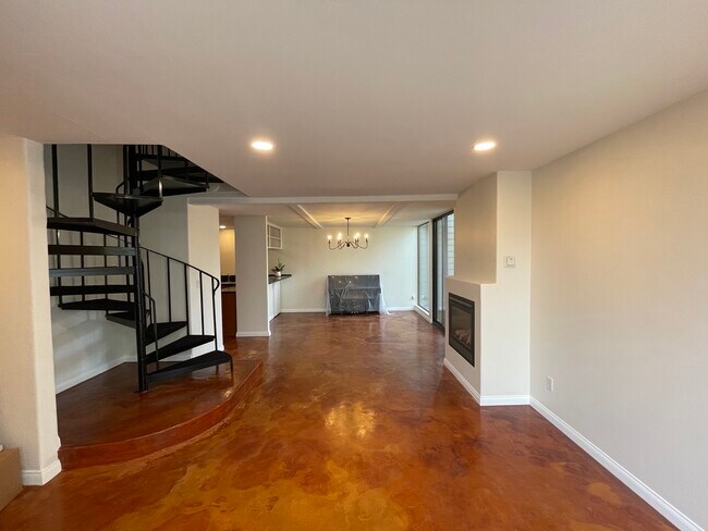 Foto del edificio - 675 S Sierra Ave