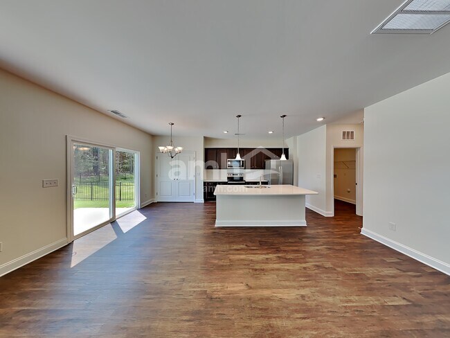 Building Photo - 11101 Hazel Gardens Drive