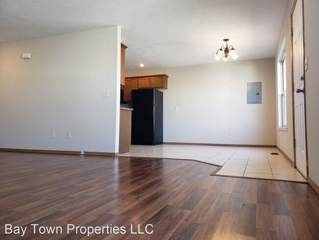Foto del edificio - 3 br, 2 bath House - 211 Village Ct