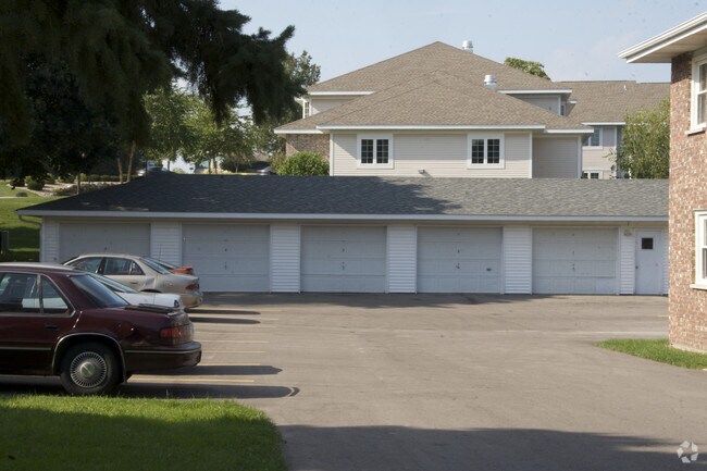 Building Photo - 200-202 Durtschi Dr