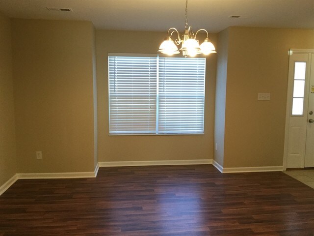 Building Photo - 4449 Oakbank Lane