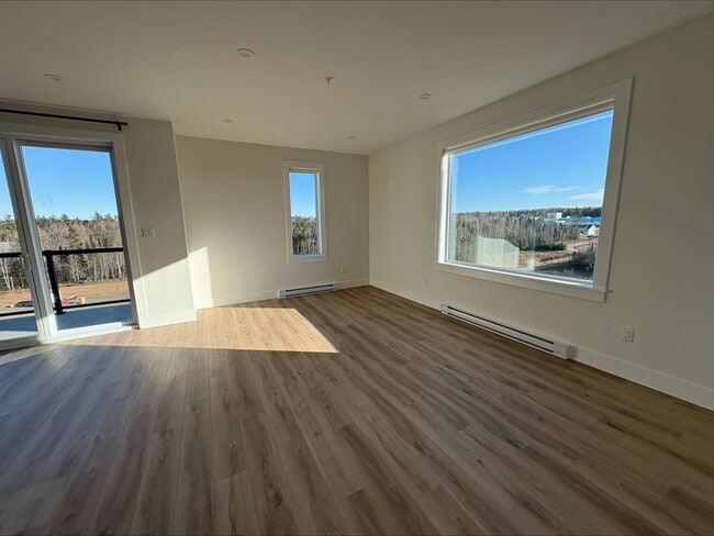 Building Photo - 1035 Melanson Rd