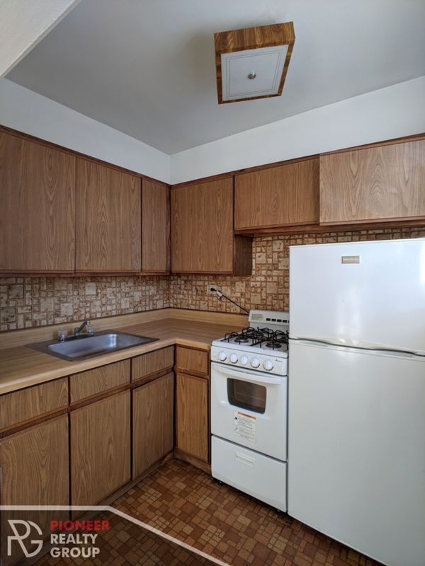 Foto del edificio - 739 W Belmont Ave