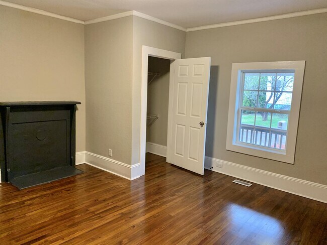 Foto del edificio - 6 W 5th St