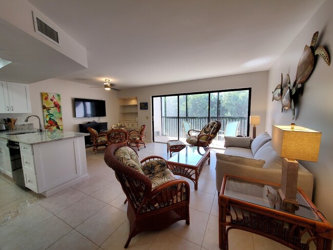 Building Photo - 1605 U.S. Rte 1