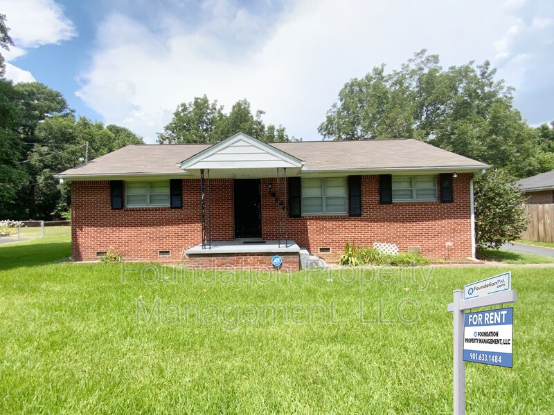Primary Photo - 4940 Sherry Dr