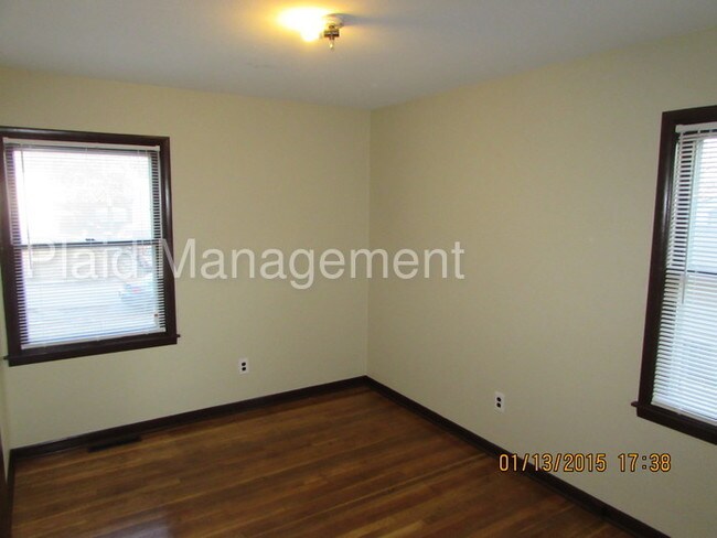 Building Photo - Stylish Ranch Style House