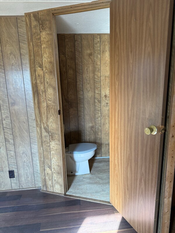 Building Photo - 2103 Roach St