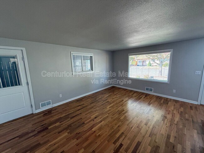 Building Photo - 1332 SW 8th Ave