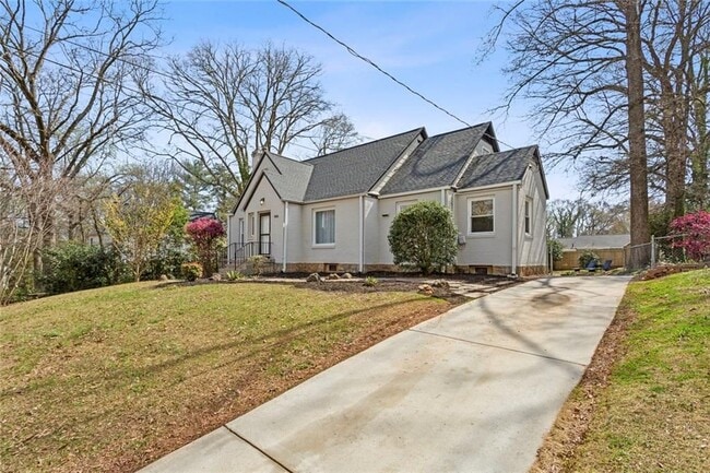 Building Photo - 444 Shannon Dr SW