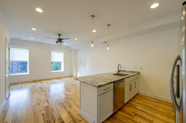 Foto del edificio - Great 1BR in Columbia Heights