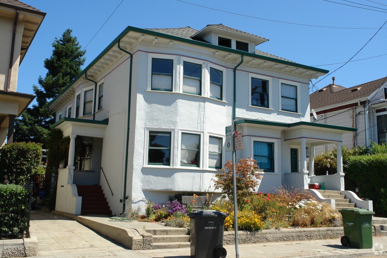Primary Photo - 2221-2223 Woolsey St