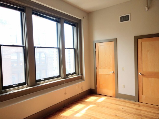 Foto del edificio - 739 Hamilton St