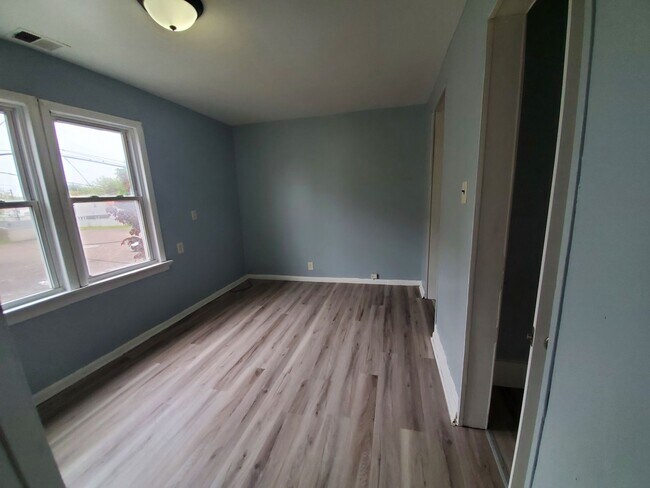 Foto del edificio - Two Bedroom Apartment Available for Rent