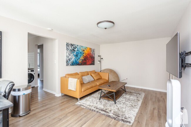 Foto del edificio - 6427 N Hermitage Ave