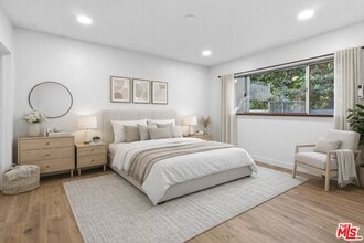 Building Photo - 614 6th Ave