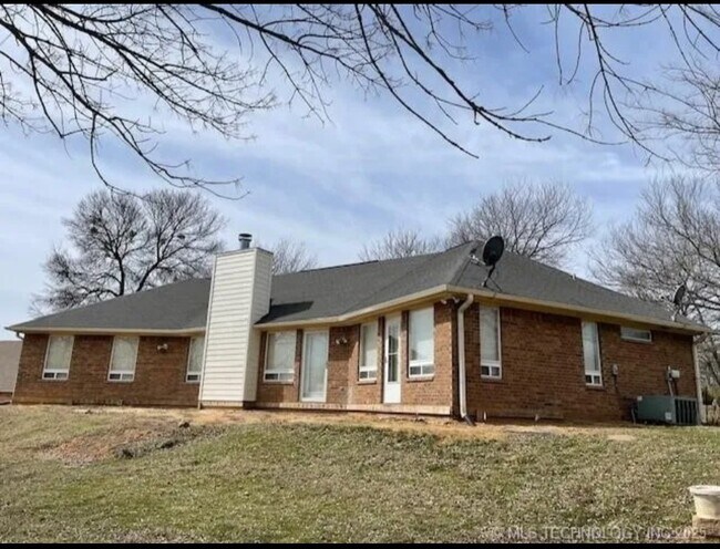 Foto del edificio - 8565 Lorene St