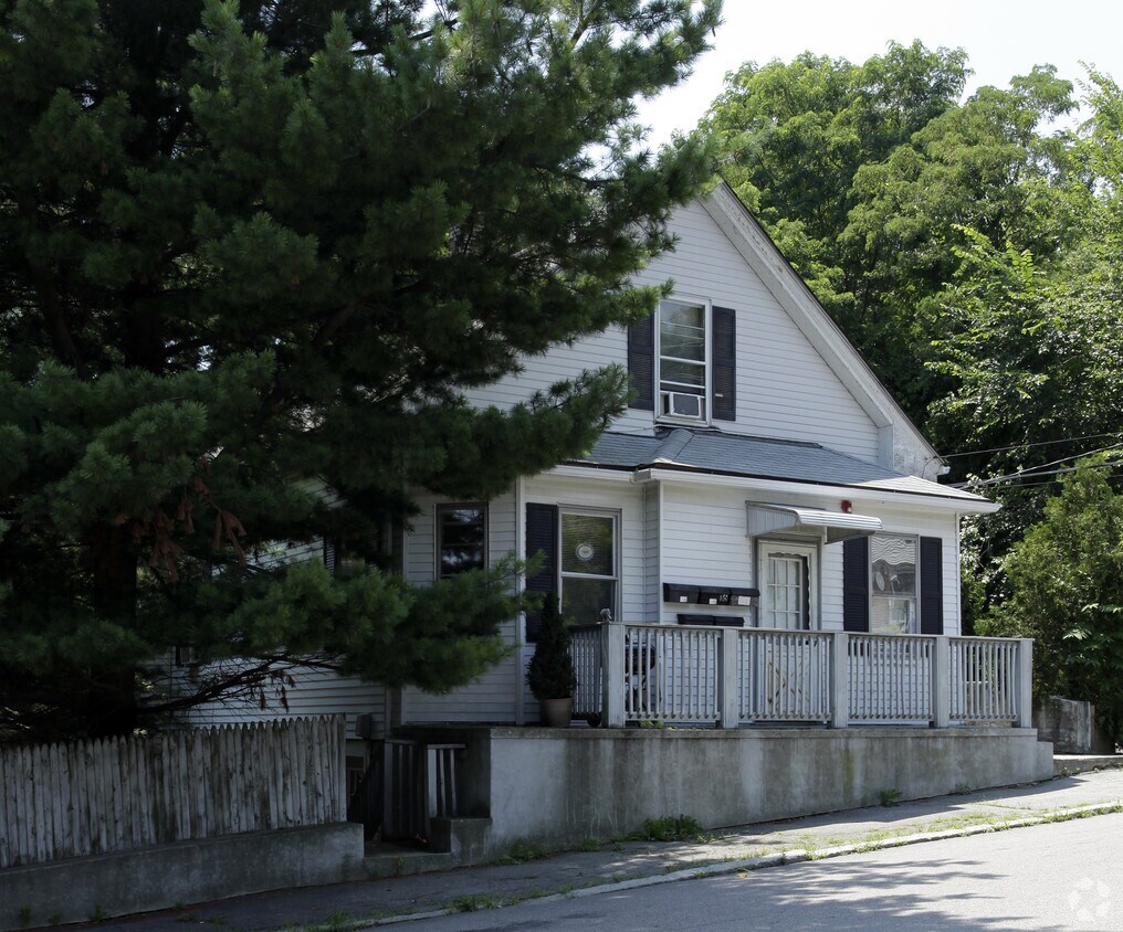 Building Photo - 16 Chestnut Hill Ave