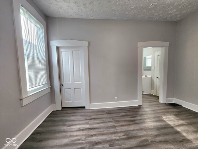 Building Photo - 133 W Hendricks St