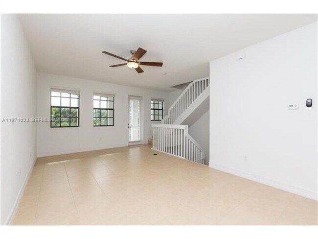 Foto del edificio - 11351 SW 15th St