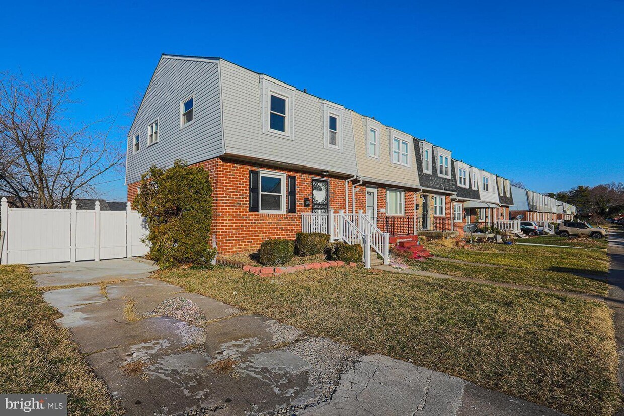 Primary Photo - 5676 Arnhem Rd