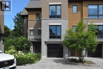 Building Photo - 21 Kenneth Wood Cres