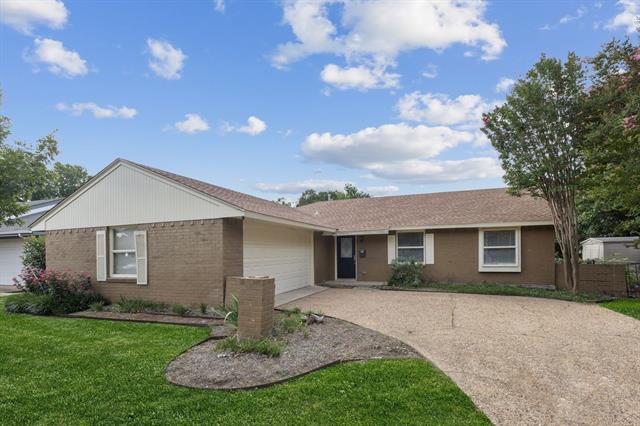 Foto del edificio - 918 Sleepy Hollow Dr