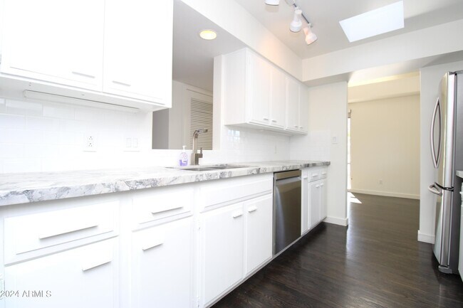 Building Photo - 3135 48th St