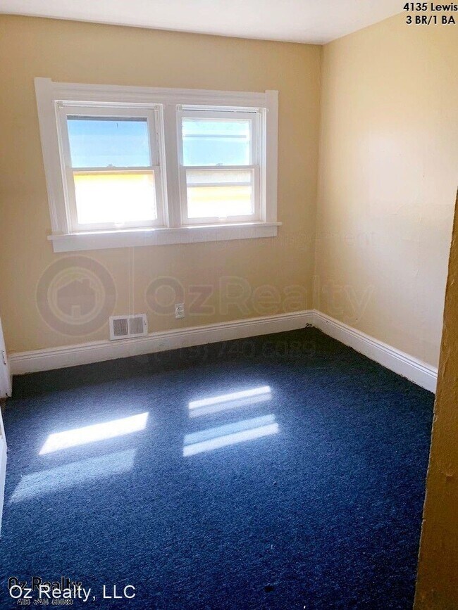 Building Photo - 3 br, 1 bath House - 4135 Lewis Ave