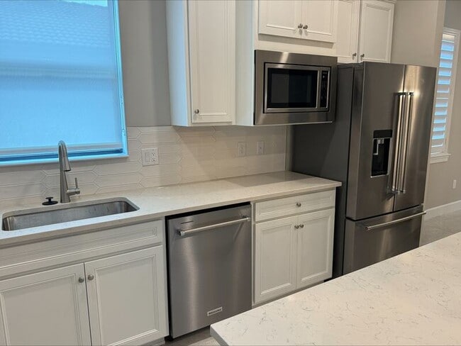 Building Photo - 2459 Brassica Dr