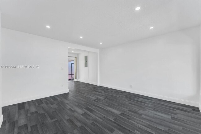 Foto del edificio - 4917 SW 43rd Terrace