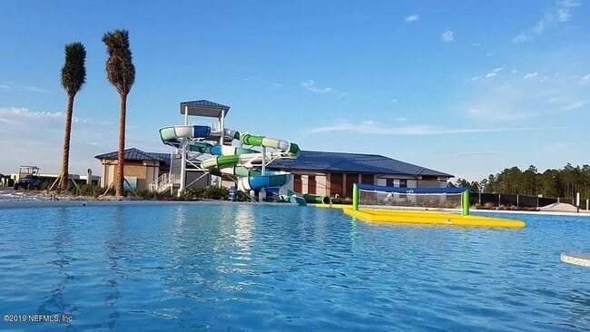 Foto del edificio - 229 Waterline Dr