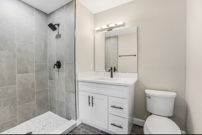Building Photo - 2636 Mockingbird Vlg