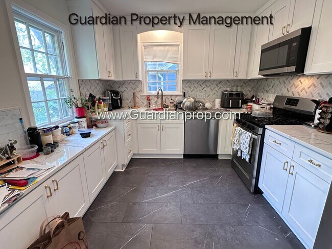 Foto del edificio - St Louis Park Single Family Home, Fenced Yard, Dishwasher, 1 Car Garage