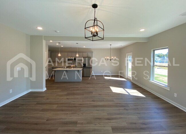 Building Photo - Home for Rent in Jasper, AL!!! Available to View Now!!!