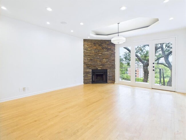 Building Photo - 1501 Barton Springs Rd