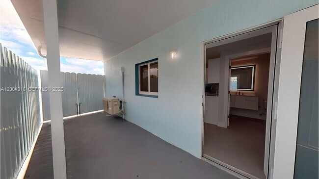 Foto del edificio - 130 W 57th St