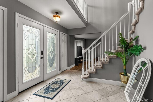 Building Photo - 23931 Pointe Dr