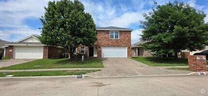 Building Photo - 352 Dakota Ridge Dr