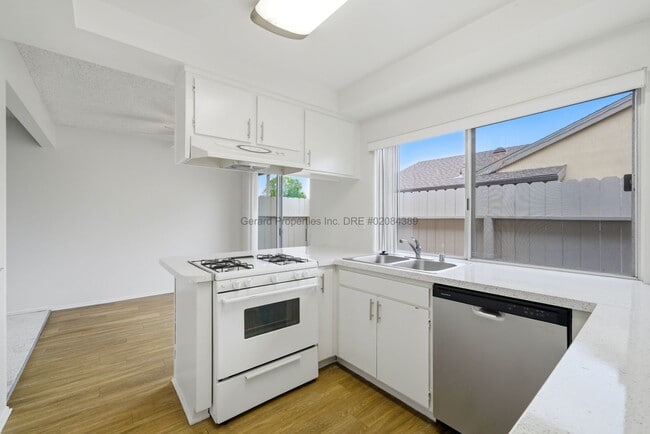 Building Photo - 7280 Corsican Dr