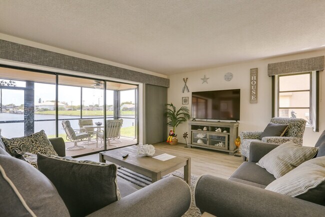 Foto del edificio - 3722 SE 12th Ave