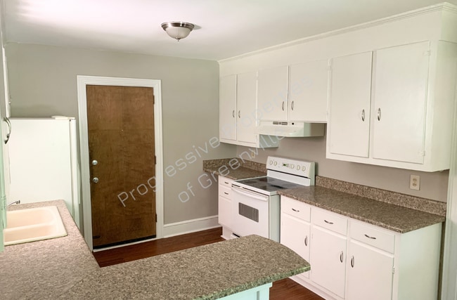 Foto del edificio - 122 Woodland Dr