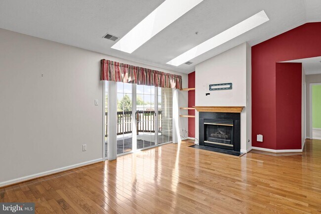 Building Photo - 151 Brookland Terrace