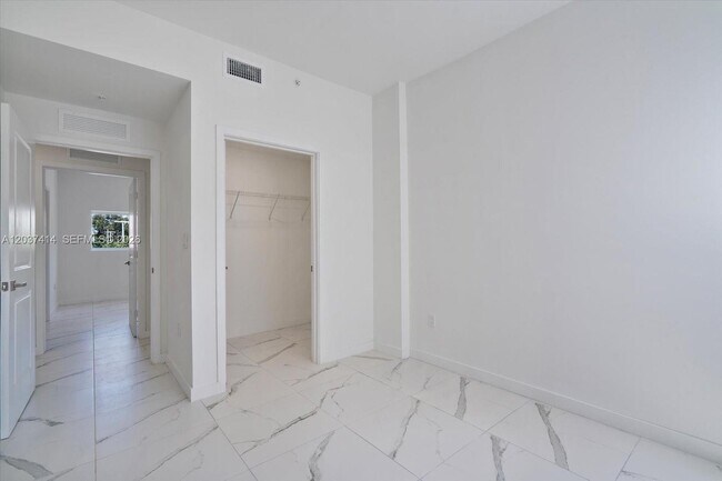Foto del edificio - 420 SW 7th Ave
