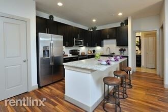 Foto del edificio - 26721 Hawk's Prairie Blvd