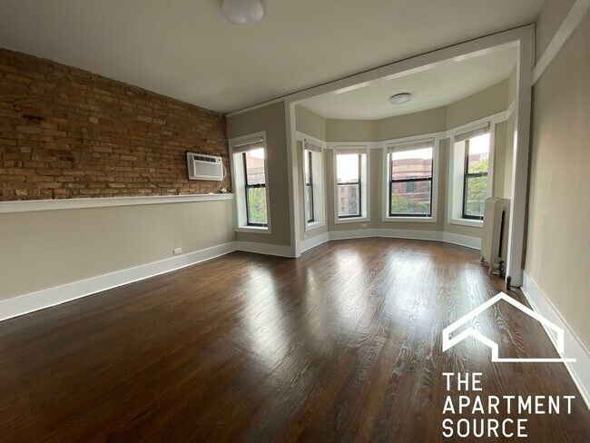 Foto del edificio - 3451 N Elaine Pl
