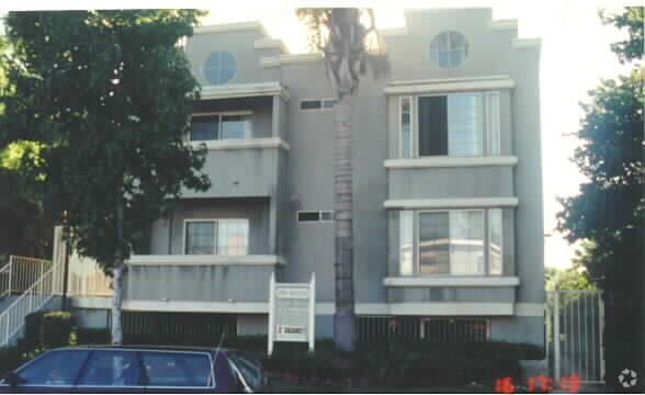 Foto del edificio - 5709 Kester Ave